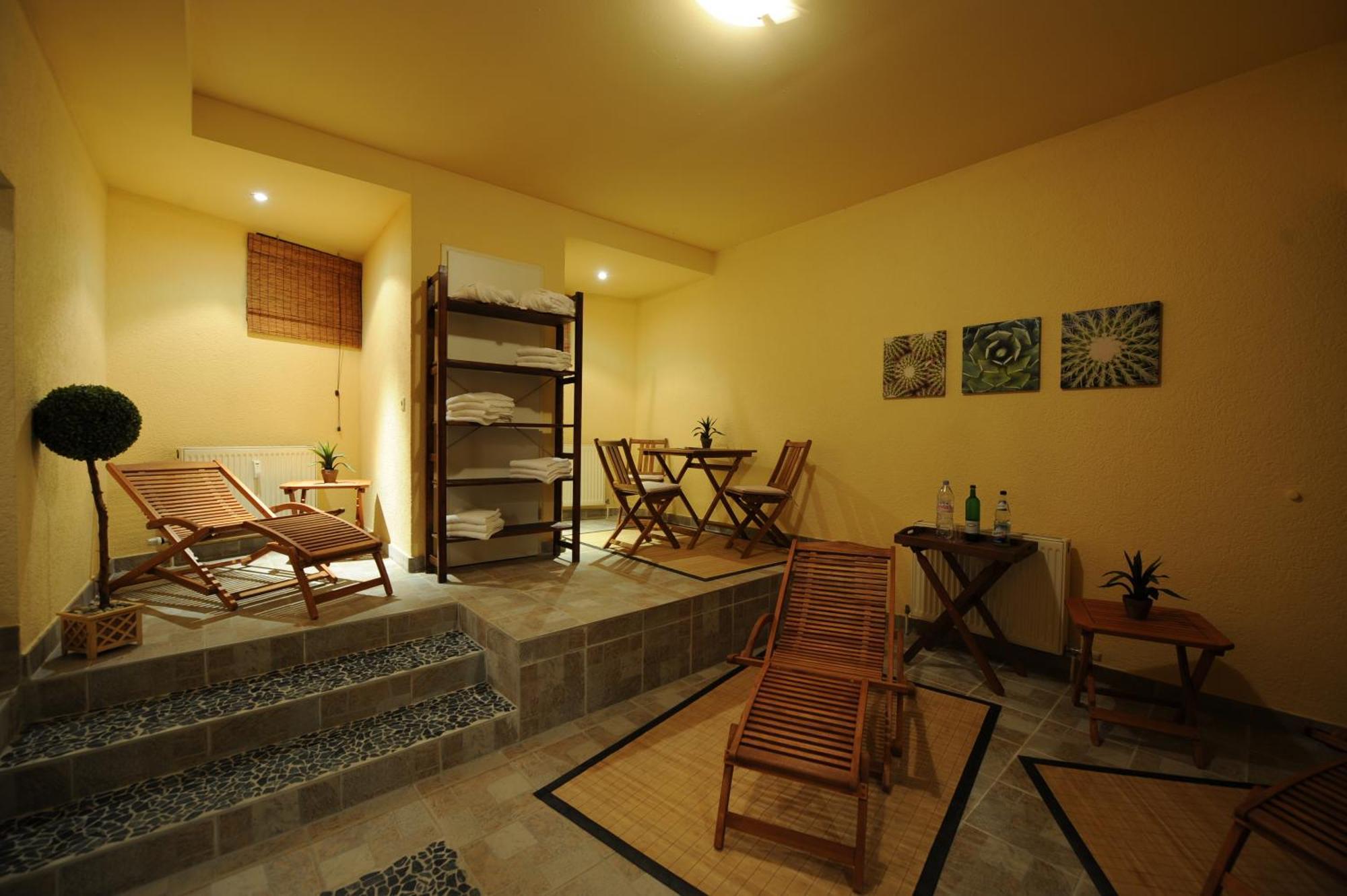 וורמס Asgard Hotel מראה חיצוני תמונה