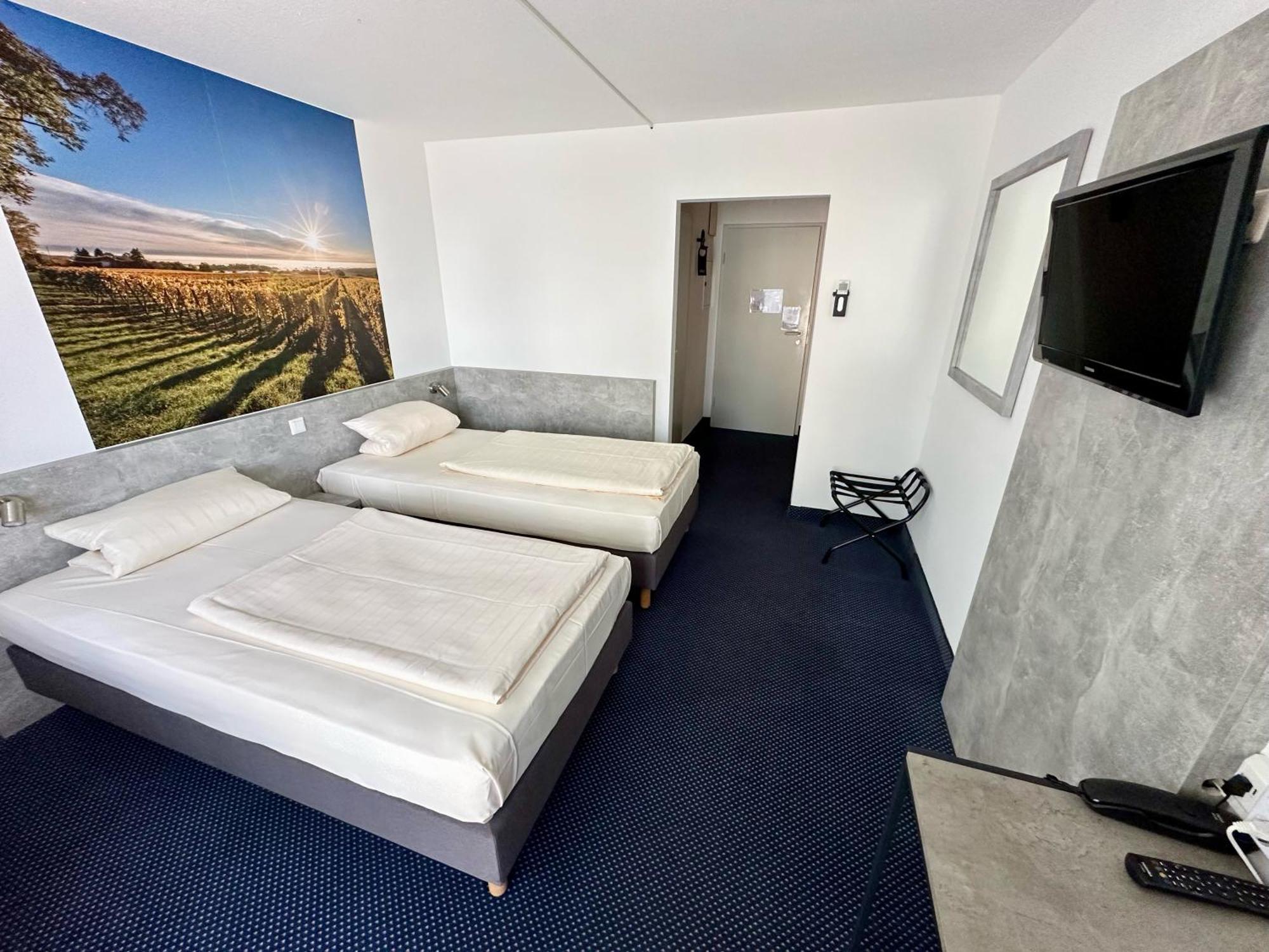 וורמס Asgard Hotel מראה חיצוני תמונה