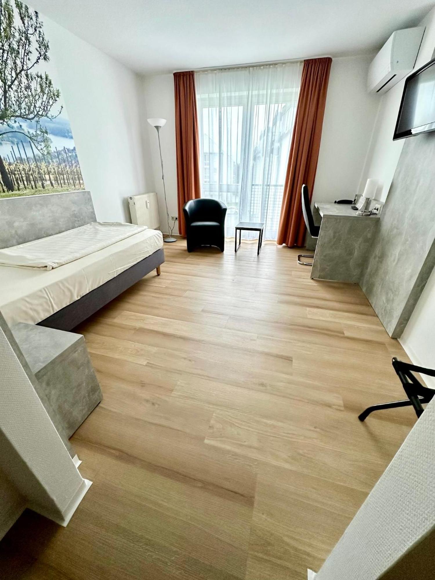 וורמס Asgard Hotel מראה חיצוני תמונה